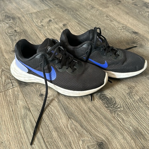 Nike Running Black and purple size 7 Women’s tennis shoes - Picture 1 of 5